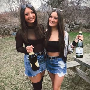 Meet your Posher, Danielle